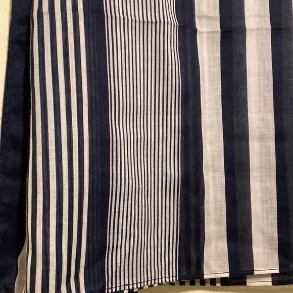 ABERCROMBIE and Fitch navy and white stripes scarf with tassels. 40”40” - Picture 5 of 6